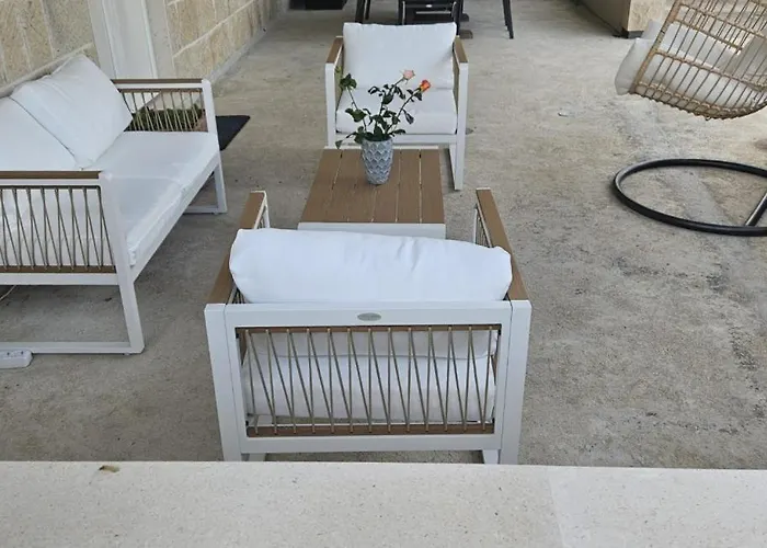 Katija By Guide 察夫塔特